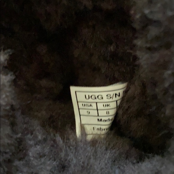 Girls size 9 dark brown Ugg boots - Picture 6 of 8